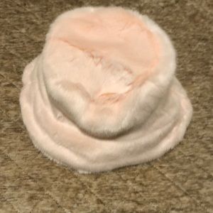 Fluffy pink hat for women